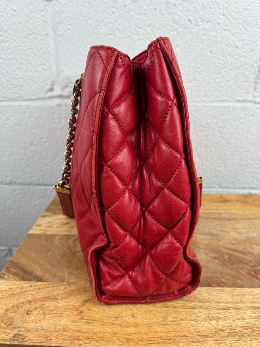 Michael Kors Red Leather Quilted Chain Shoulder Tote Bag Gold Hardware - Picture 4 of 16